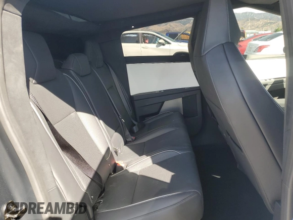 2024 Tesla Cybertruck Cyberbeast z VIN 7G2CEHEE0RA031839, wystawiony jako Copart lot #45773575 z przebiegiem 7133 mil mil oraz Szkody całkowita. Historia ofert i sprzedaży dostępna na DreamBid. Obrazek 10.