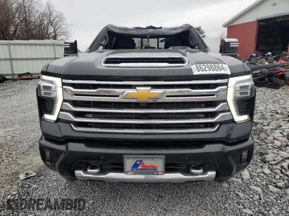 2024 Chevrolet Silverado 3500HD High Country with VIN 2GC4YVEY1R1159956, listed as a Copart auction lot 86298864 with 4,113 mi miles and Non Repairable. Bid and sale history available at carsss.com. Image 5.