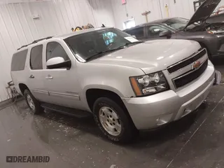 2010 Chevrolet Suburban LT with VIN 1GNUKJE37AR236296, listed as a IAAI auction lot 41654842 with 259,914 mi miles. Bid and sale history available at carsss.com. Image 1.