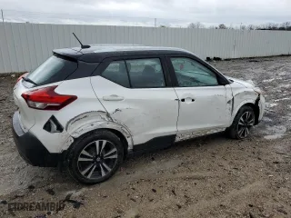 2018 Nissan Kicks SR with VIN 3N1CP5CU4JL522691, listed as a Copart auction lot 79184024 with 139,975 mi miles and Salvage Title. Bid and sale history available at carsss.com. Image 3.