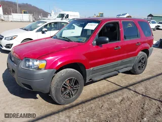 2005 Ford Escape XLS Value with VIN 1FMYU92Z95KB05652, listed as a IAAI auction lot 41782132 with 181,190 mi miles. Bid and sale history available at carsss.com. Image 2.