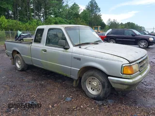 1996 Ford Ranger XL with VIN 1FTCR14U5TPA85077, listed as a IAAI auction lot 42115753 with 196,445 mi miles. Bid and sale history available at carsss.com. Image 1.