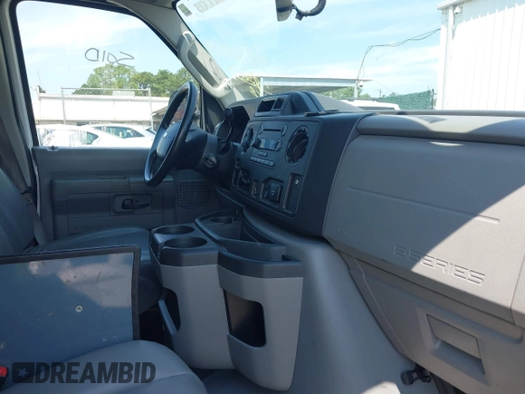 2013 Ford Econoline Cargo Commercial с VIN 1FTSS3EL8DDA41420, выставлен на аукционе IAAI как лот 42668120 с пробегом 248 700 миль миль и . История ставок и продаж доступна на DreamBid. Изображение 5.