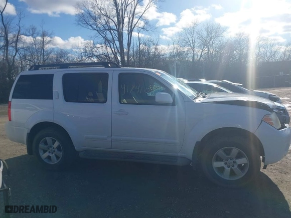 2012 Nissan Pathfinder SV with VIN 5N1AR1NB9CC619107, listed as a IAAI auction lot 41741053 with 141,952 mi miles. Bid and sale history available at carsss.com. Image 14.