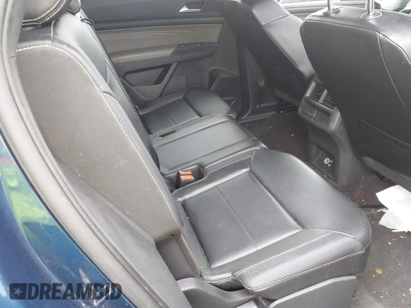 2021 Volkswagen Atlas SE with VIN 1V2LC2CA2MC228525, listed as a IAAI auction lot 42127917 with 74,707 mi miles and . Bid and sale history available at DreamBid. Image 8.