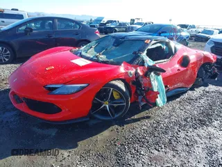 2023 Ferrari 296 GTB с VIN ZFF99SLA3P0296690, выставлен на аукционе IAAI как лот 41534599 с пробегом Не указан миль и . История ставок и продаж доступна на DreamBid. Изображение 2.