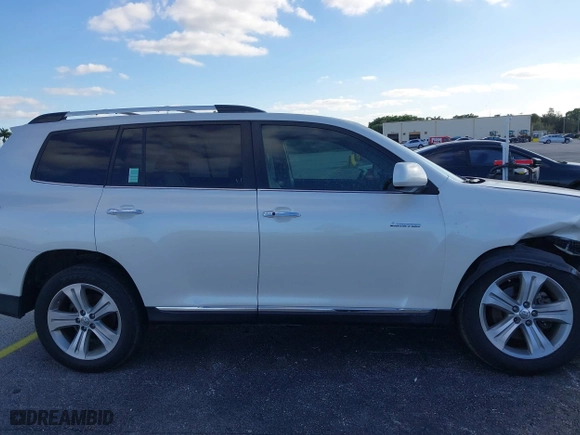 2012 Toyota Highlander Limited with VIN 5TDYK3EH3CS065911, listed as a IAAI auction lot 41031649 with 158,162 mi miles. Bid and sale history available at carsss.com. Image 13.