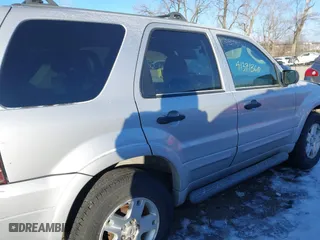 2007 Ford Escape XLT with VIN 1FMCU03127KA61978, listed as a IAAI auction lot 41371360 with 179,025 mi miles. Bid and sale history available at carsss.com. Image 13.