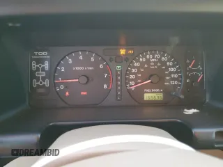 2002 Isuzu Trooper S with VIN JACDJ58X427J08532, listed as a Copart auction lot 84227494 with 166,636 mi miles and Salvage title. Bid and sale history available at DreamBid. Image 9.