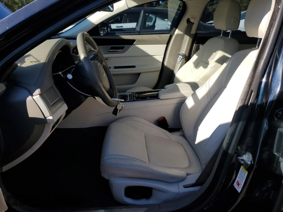 2017 Jaguar XF 35t Premium with VIN SAJBD4BV6HCY29471, listed as a Copart auction lot 76846214 with 101,090 mi miles and Clean Title. Bid and sale history available at carsss.com. Image 7.