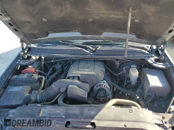 2010 Chevrolet Suburban LTZ with VIN 1GNUKKE37AR165641, listed as a Copart auction lot 88939935 with 203,190 mi miles and Salvage title. Bid and sale history available at DreamBid. Image 14.
