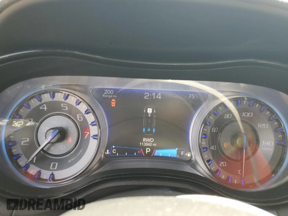 2015 Chrysler 300 S z VIN 2C3CCAGG8FH899454, wystawiony jako Copart lot #59947615 z przebiegiem 113 942 mil mil oraz Szkoda całkowita • Salvage title. Historia ofert i sprzedaży dostępna na DreamBid. Obrazek 9.