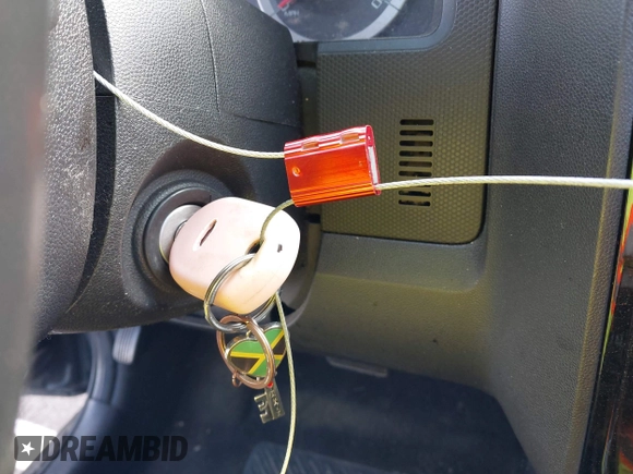 2009 Ford Escape Limited с VIN 1FMCU04G29KB00803, выставлен на аукционе IAAI как лот 42261561 с пробегом 240 655 миль миль и . История ставок и продаж доступна на DreamBid. Изображение 11.