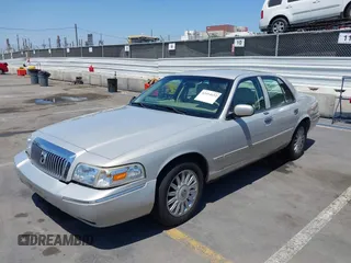 2008 Mercury Grand Marquis LS z VIN 2MEFM75V08X662376, wystawiony jako IAAI lot #42414652 z przebiegiem 86 537 mil mil oraz . Historia ofert i sprzedaży dostępna na DreamBid. Obrazek 2.