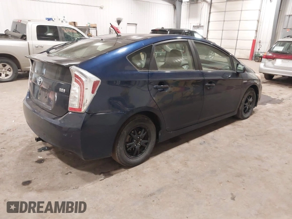 2014 Toyota Prius Four z VIN JTDKN3DU1E1738531, wystawiony jako IAAI lot #40945456 z przebiegiem 152 210 mil mil oraz . Historia ofert i sprzedaży dostępna na DreamBid. Obrazek 4.