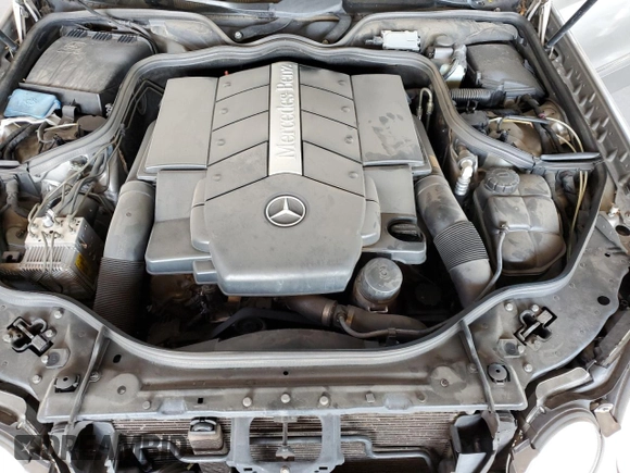 2004 Mercedes-Benz E 500 z VIN WDBUF70J34A492118, wystawiony jako Copart lot #56746975 z przebiegiem 109 871 mil mil oraz Szkoda całkowita • Salvage title. Historia ofert i sprzedaży dostępna na DreamBid. Obrazek 11.