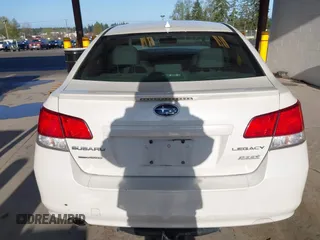 2014 Subaru Legacy Premium z VIN 4S3BMBC65E3020484, wystawiony jako IAAI lot #42011657 z przebiegiem 161 180 mil mil oraz . Historia ofert i sprzedaży dostępna na DreamBid. Obrazek 16.