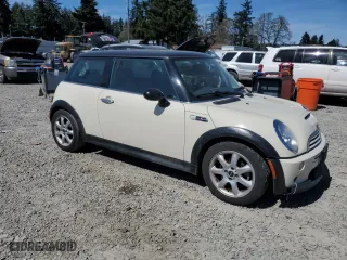 2006 MINI Cooper Hardtop S with VIN WMWRE33526TJ48561, listed as a Copart auction lot 53217245 with 154,128 mi miles and Clean Title. Bid and sale history available at carsss.com. Image 4.