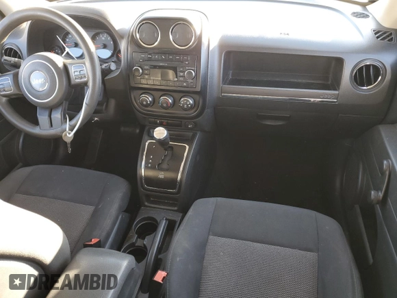 2011 Jeep Patriot Sport z VIN 1J4NT1GB1BD216200, wystawiony jako Copart lot #88791135 z przebiegiem Nie podano mil oraz Czysty tytuł • Clean title. Historia ofert i sprzedaży dostępna na DreamBid. Obrazek 8.
