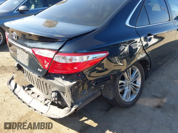 2015 Toyota Camry XLE z VIN 4T1BF1FK6FU942010, wystawiony jako IAAI lot #41637195 z przebiegiem 87 807 mil mil oraz . Historia ofert i sprzedaży dostępna na DreamBid. Obrazek 6.