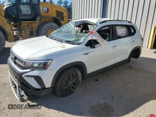 2023 Volkswagen Taos S z VIN 3VVDX7B20PM358485, wystawiony jako Copart lot #86910034 z przebiegiem 13 346 mil mil oraz Szkoda całkowita • Salvage title. Historia ofert i sprzedaży dostępna na DreamBid. Obrazek 1.