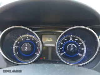 2014 Hyundai Sonata SE with VIN 5NPEC4AC8EH862115, listed as a IAAI auction lot 41869068 with 137,907 mi miles. Bid and sale history available at carsss.com. Image 7.