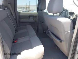 2004 Ford F-150 XLT z VIN 1FTPW12574KA94710, wystawiony jako IAAI lot #42505287 z przebiegiem 154 469 mil mil oraz . Historia ofert i sprzedaży dostępna na DreamBid. Obrazek 8.
