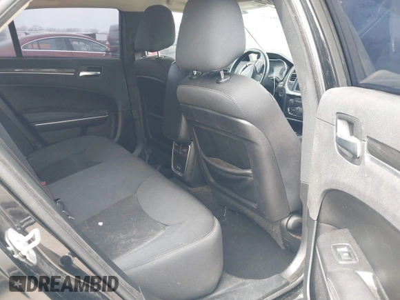 2019 Chrysler 300 Touring with VIN 2C3CCAAG7KH590626, listed as a IAAI auction lot 41769577 with 61,343 mi miles. Bid and sale history available at carsss.com. Image 8.