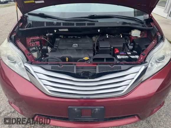 2013 Toyota Sienna XLE с VIN 5TDDK3DC3DS058382, выставлен на аукционе Copart как лот 61403895 с пробегом 276 065 миль миль и Чистый • Clean title. История ставок и продаж доступна на DreamBid. Изображение 7.
