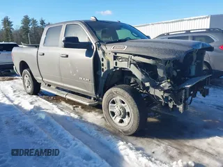 2022 Ram 2500 Big Horn z VIN 3C6UR5DJ8NG231908, wystawiony jako IAAI lot #41626205 z przebiegiem 74 481 mil mil oraz . Historia ofert i sprzedaży dostępna na DreamBid. Obrazek 1.