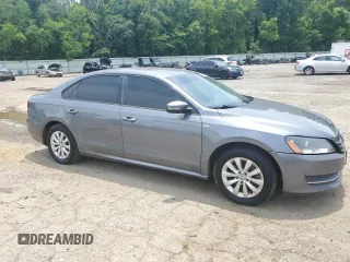 2014 Volkswagen Passat Wolfsburg Edition with VIN 1VWAT7A33EC066817, listed as a Copart auction lot 60502745 with 183,263 mi miles and Salvage title. Bid and sale history available at DreamBid. Image 4.
