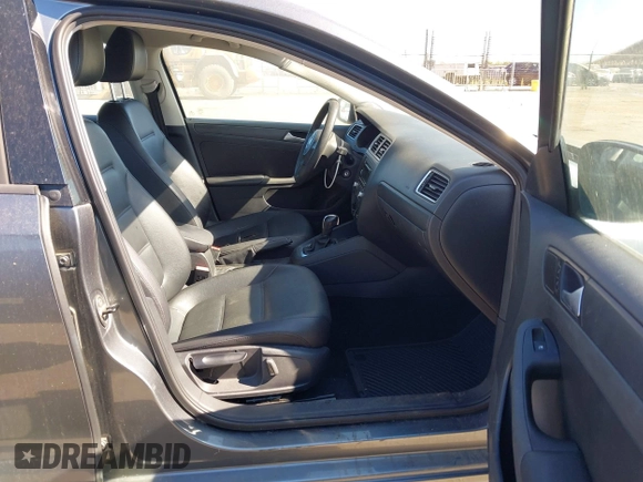 2014 Volkswagen Jetta SE с VIN 3VWD17AJ2EM227660, выставлен на аукционе IAAI как лот 42750849 с пробегом 126 489 миль миль и . История ставок и продаж доступна на DreamBid. Изображение 5.