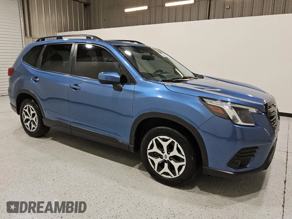 2023 Subaru Forester Premium z VIN JF2SKAEC1PH415854, wystawiony jako Copart lot #62348795 z przebiegiem 93 742 mil mil oraz Czysty tytuł • Clean title. Historia ofert i sprzedaży dostępna na DreamBid. Obrazek 4.
