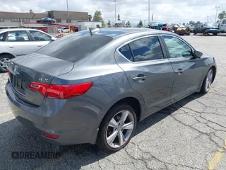 2013 Acura ILX Premium z VIN 19VDE1F57DE013667, wystawiony jako IAAI lot #42246256 z przebiegiem 174 167 mil mil oraz . Historia ofert i sprzedaży dostępna na DreamBid. Obrazek 4.