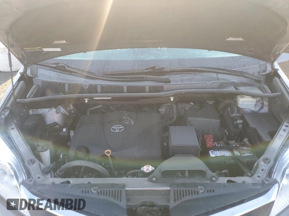 2018 Toyota Sienna LE with VIN 5TDJZ3DC3JS203625, listed as a Copart auction lot 61287235 with 98,183 mi miles and Salvage title. Bid and sale history available at DreamBid. Image 12.