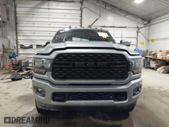 2022 Ram 2500 Big Horn with VIN 3C6UR5DJ7NG216185, listed as a IAAI auction lot 41271076 with 35,683 mi miles. Bid and sale history available at carsss.com. Image 13.