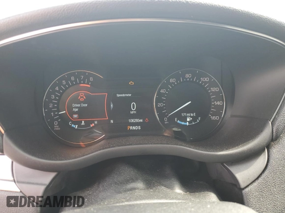 2017 Lincoln MKC Premiere with VIN 5LMCJ1C91HUL32617, listed as a Copart auction lot 57444215 with 106,285 mi miles and Salvage title. Bid and sale history available at DreamBid. Image 9.