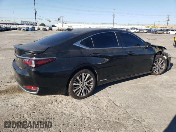 2021 Lexus ES 300h z VIN 58ADA1C12MU012758, wystawiony jako Copart lot #50065485 z przebiegiem 43 605 mil mil oraz Szkoda całkowita • Salvage title. Historia ofert i sprzedaży dostępna na DreamBid. Obrazek 3.