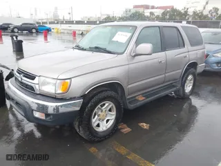 2001 Toyota 4Runner SR5 with VIN JT3GN86R210208231, listed as a IAAI auction lot 41713416 with 281,993 mi miles. Bid and sale history available at carsss.com. Image 2.