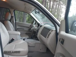 2008 Ford Escape XLT с VIN 1FMCU03118KB61510, выставлен на аукционе IAAI как лот 42626112 с пробегом 185 662 миль миль и . История ставок и продаж доступна на DreamBid. Изображение 5.
