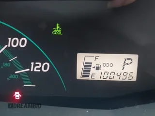 2008 Toyota Yaris z VIN JTDJT923885153537, wystawiony jako IAAI lot #42309873 z przebiegiem 100 496 mil mil oraz . Historia ofert i sprzedaży dostępna na DreamBid. Obrazek 7.