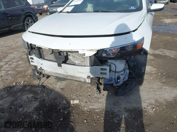 2018 Chevrolet Malibu LT z VIN 1G1ZD5ST5JF213064, wystawiony jako IAAI lot #41445202 z przebiegiem 79 817 mil mil oraz . Historia ofert i sprzedaży dostępna na DreamBid. Obrazek 6.