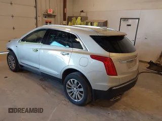 2017 Cadillac XT5 Luxury AWD z VIN 1GYKNDRS1HZ160606, wystawiony jako IAAI lot #41990425 z przebiegiem 130 822 mil mil oraz . Historia ofert i sprzedaży dostępna na DreamBid. Obrazek 3.
