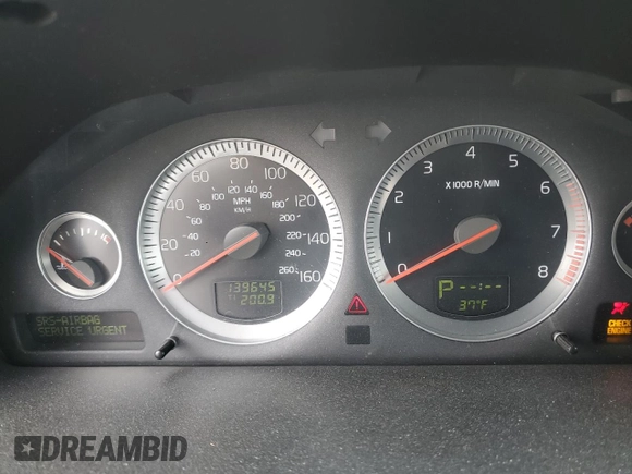 2011 Volvo XC90 I6 with VIN YV4952CZ2B1571045, listed as a Copart auction lot 45494955 with 139,645 mi miles and Salvage Title. Bid and sale history available at DreamBid. Image 9.