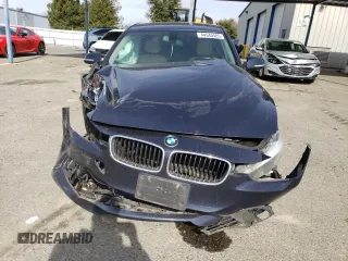 2015 BMW 3 Series 328i xDrive z VIN WBA3B3C53FF545726, wystawiony jako Copart lot #44940485 z przebiegiem Nie podano mil oraz Szkoda całkowita • Salvage title. Historia ofert i sprzedaży dostępna na DreamBid. Obrazek 5.