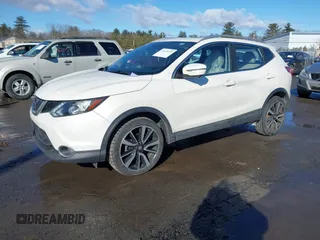 2017 Nissan Rogue Sport SL with VIN JN1BJ1CR6HW118250, listed as a IAAI auction lot 41625103 with 152,989 mi miles. Bid and sale history available at carsss.com. Image 17.