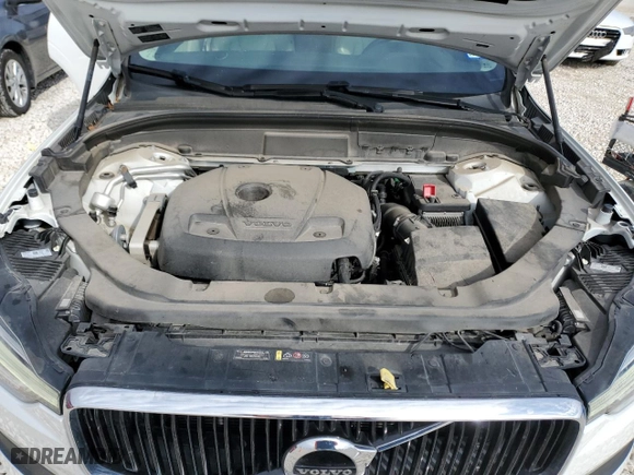 2018 Volvo XC60 Momentum with VIN LYV102RK1JB073872, listed as a Copart auction lot 44137885 with 56,828 mi miles and Salvage Title. Bid and sale history available at carsss.com. Image 12.