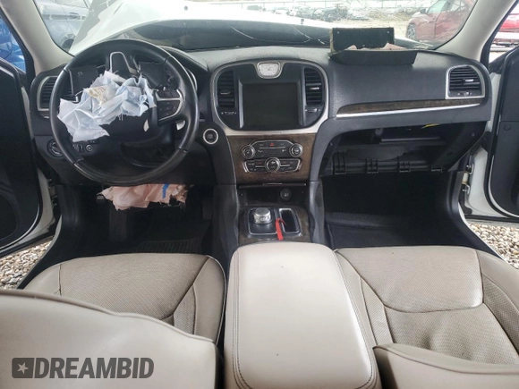 2015 Chrysler 300 C with VIN 2C3CCAET8FH829999, listed as a Copart auction lot 77652174 with Not Provided miles and Clean Title. Bid and sale history available at DreamBid. Image 8.