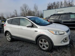 2014 Ford Escape SE with VIN 1FMCU0GX5EUB63677, listed as a Copart auction lot 88471095 with Not Provided miles and Salvage Title. Bid and sale history available at carsss.com. Image 4.