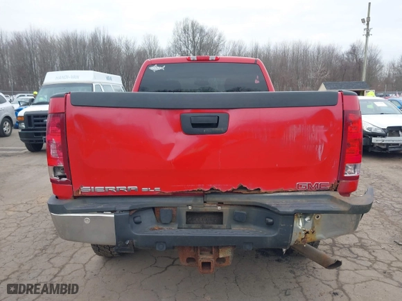 2011 GMC Sierra 2500HD SLE with VIN 1GT220CG8BZ134636, listed as a IAAI auction lot 41726133 with 147,118 mi miles. Bid and sale history available at carsss.com. Image 16.